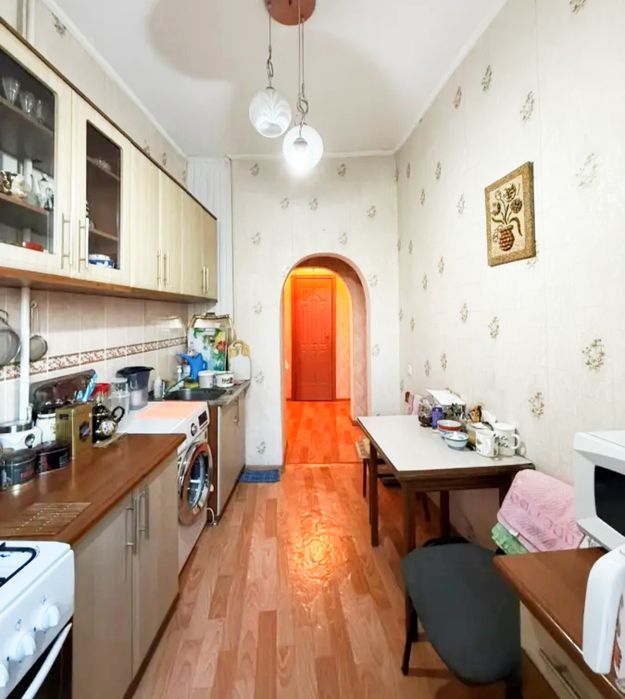 4ком 8мкр улучш 6эт из 9ти монолит