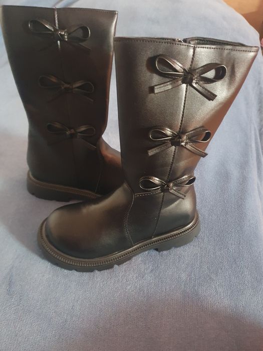 Vand cizme lungi de copii