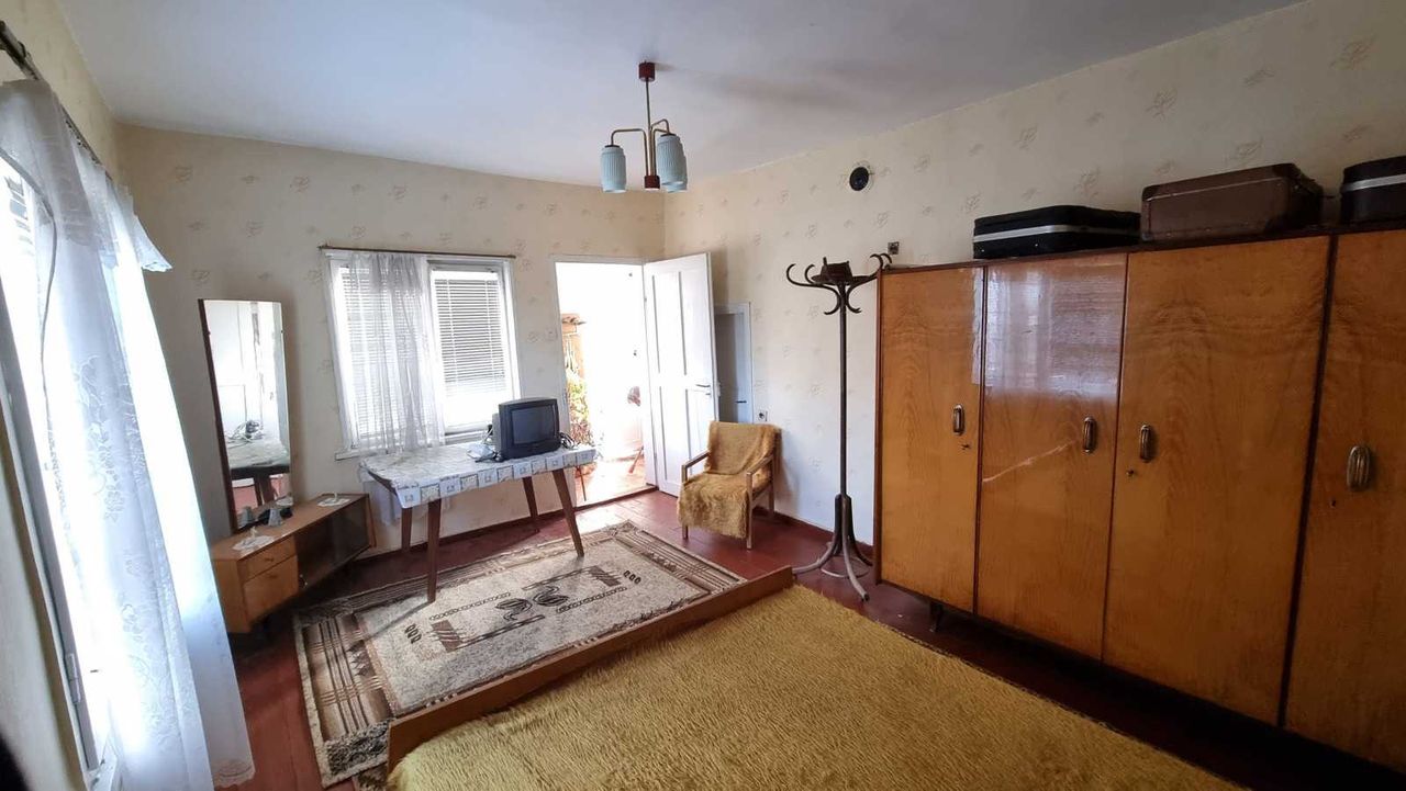Продава се Къща в Карнобат - 164 кв.м за 305 €/кв.м - Снимка #11