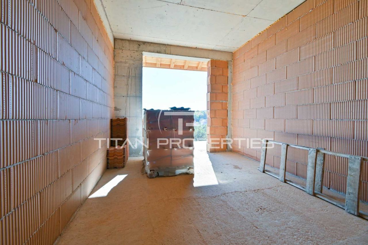 Продава се Къща в с. Хераково, Област София-област - 232 кв.м за 1272 €/кв.м - Снимка #12