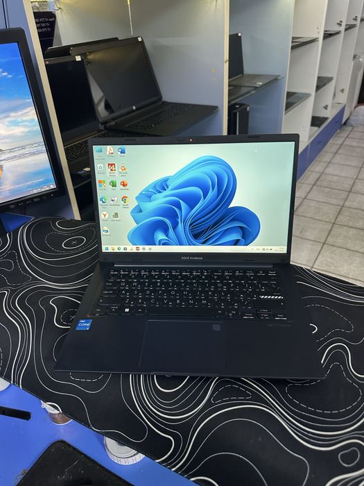 Asus Core i3-1215U ОЗУ-8ГБ ССД-256ГБ емкость 95% цикл 30