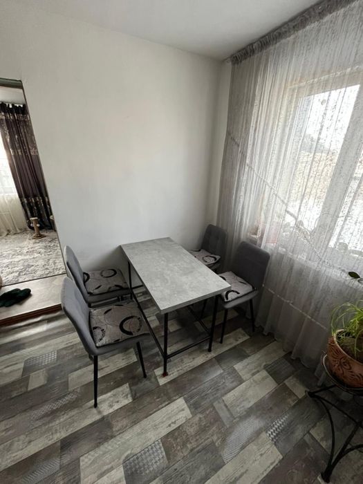 Продам стол в гтличном состоянии