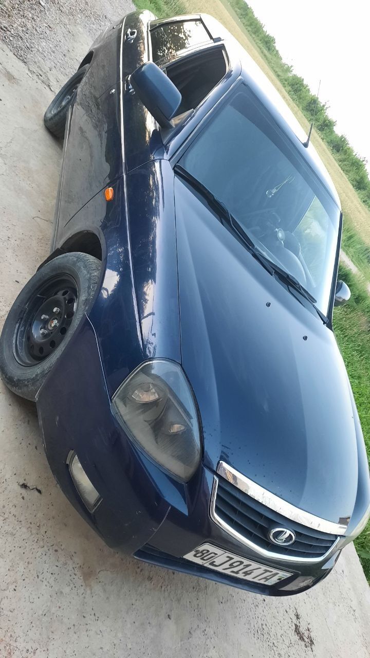 Lada PRIORA 2013