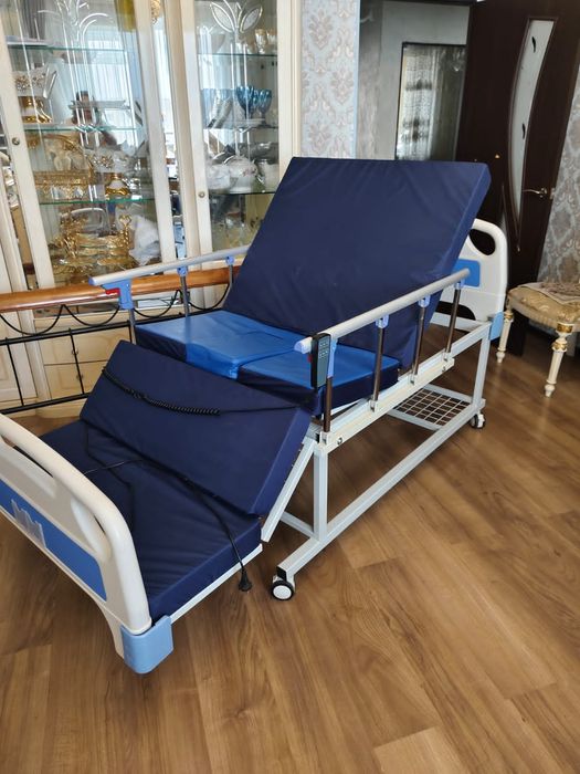 Медицинская инвалидная  кровать 4шт