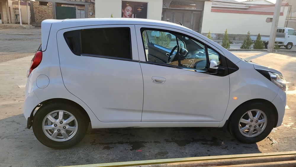 Spark 3 pozaitsiya 2014 yil