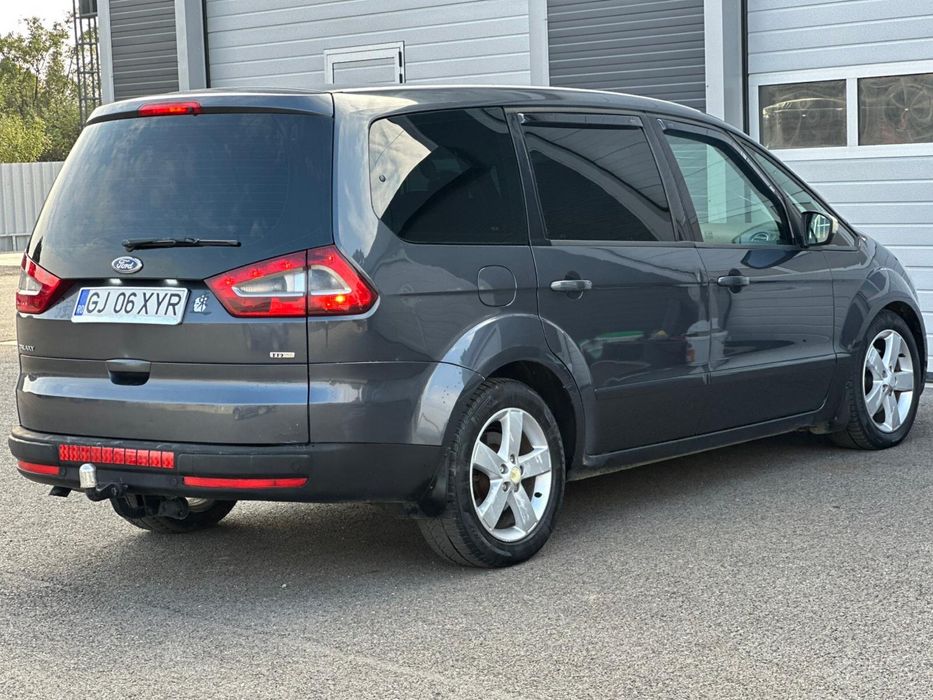 Vand ford galaxy 7+1 locuri