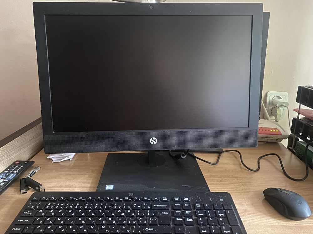 Моноблок  hp core i5 8500