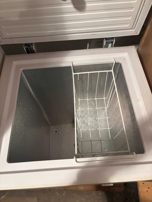 vand congelator de mici dimensiuni perfect functional