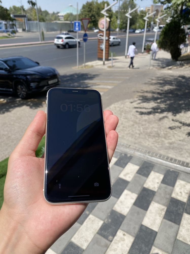iPhone 11 128gb white