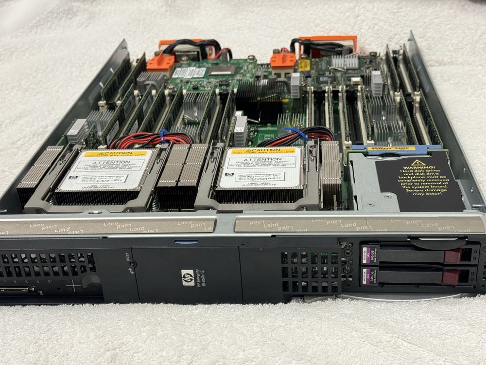 Server HP Integrity BL860c i2 // 64gb RAM // Hard 2x 146gb / 1499 RON