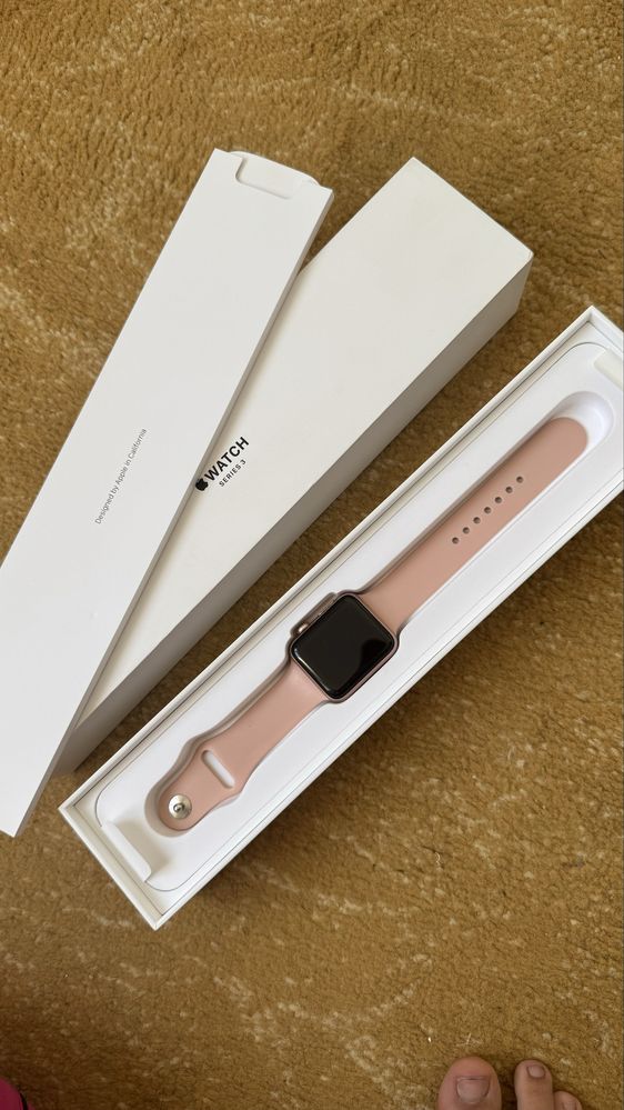 iWatch 3 series LL/A orginal soat sotiladi.
