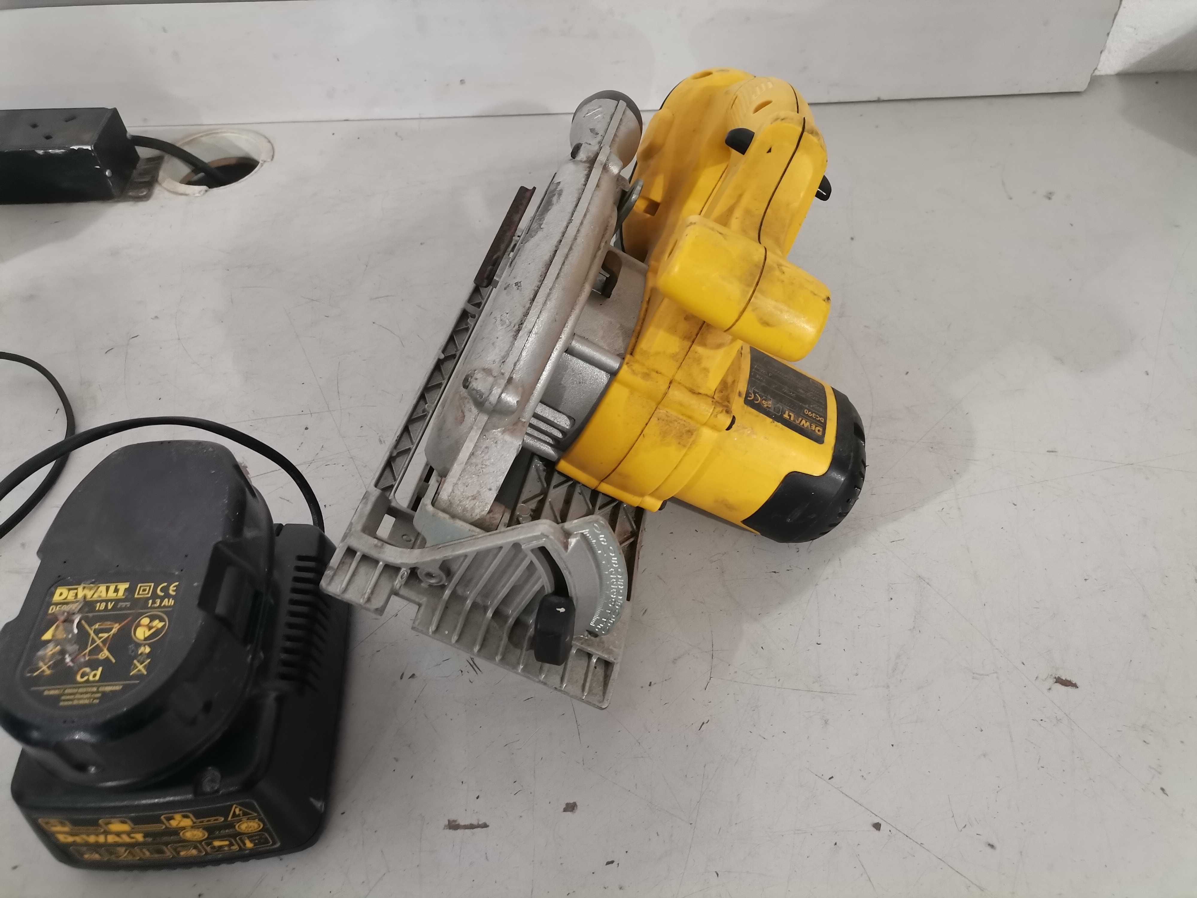 Циркуляр ръчен - Dewalt 18 V