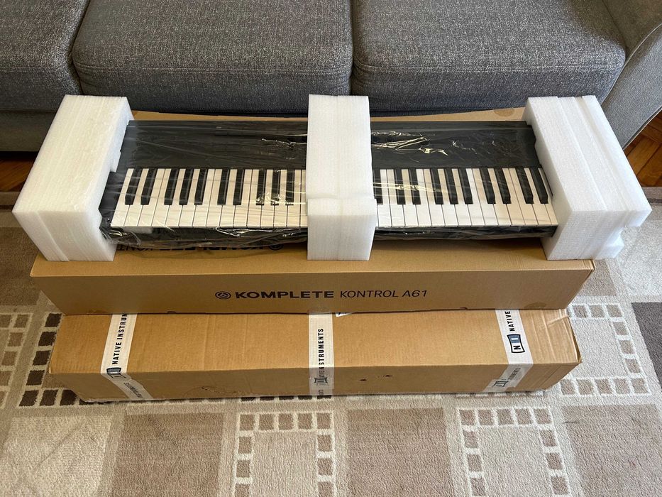 Native Instruments Komplete Kontrol A61 (nou nefolosit)