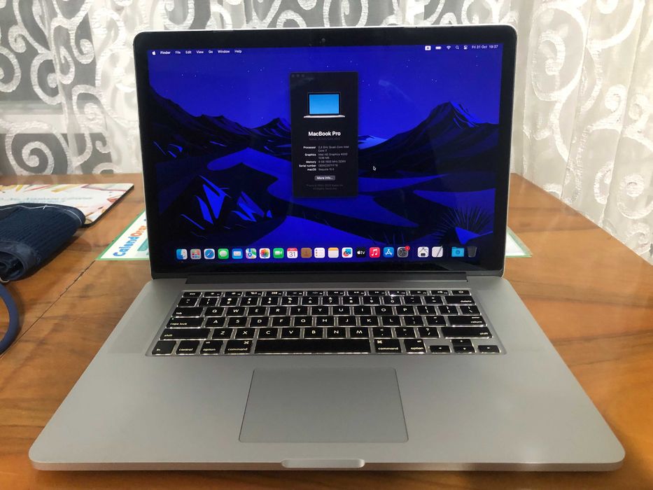 MacBook Pro 15, 2013 Retina  2,4 GHz i7, 8 GB, SSD 1 TB, IMPECABIL
