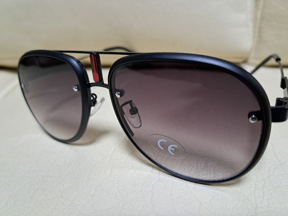 Продавам уникални чисто нови слънчеви очила  полароид 100%