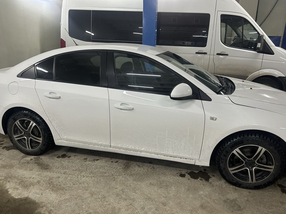 Продам Chevrolet Cruze