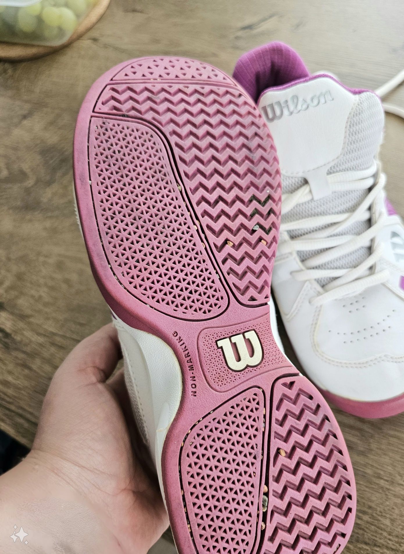 Adidasi tenis Wilson