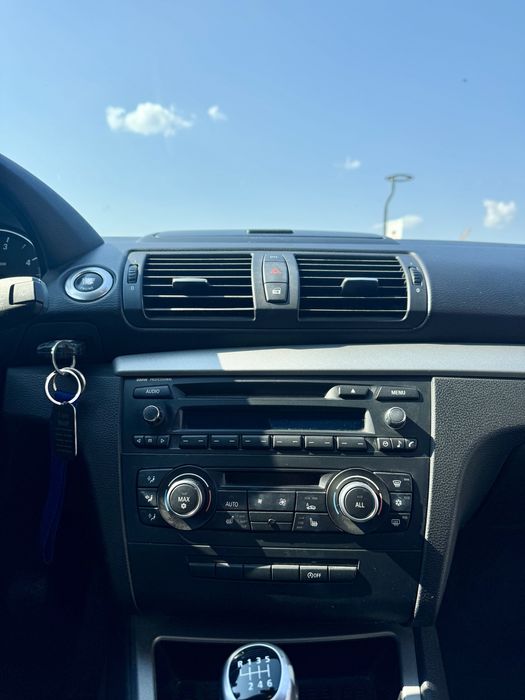 Vând BMW Seria 1, model 118 Diesel – 143 CP, Euro 5