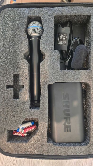 Vând Microfon Shure Beta 52A Wireless cu Receiver Shure BLX4