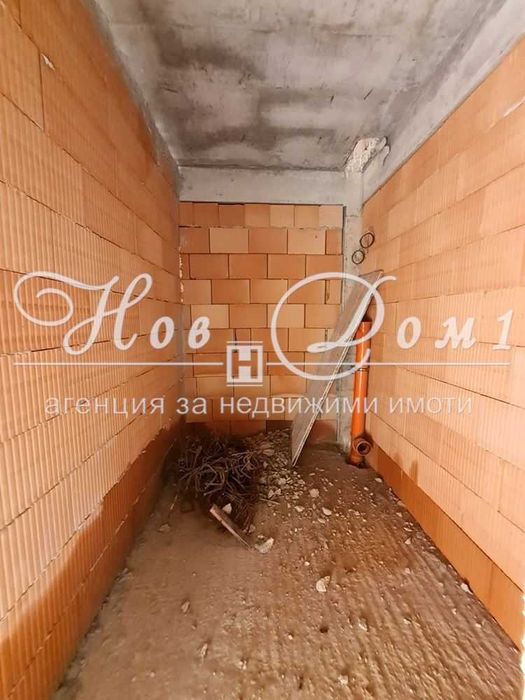 Среден Етаж / Тухла / Паркомясто в Цената / ЮГ / Топъл и Слънчев !!