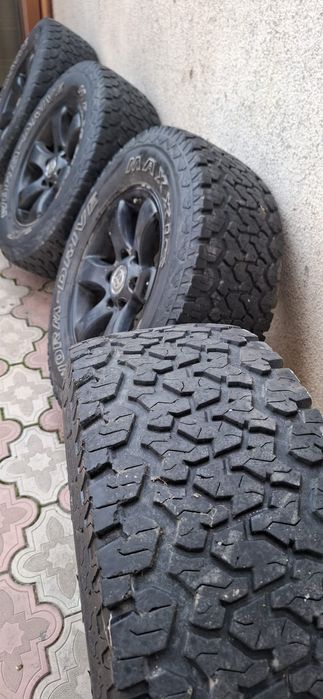 Roti Offroad  Toyota Land Cruiser  cu anvelope Maxxis AT 265/65/r17
