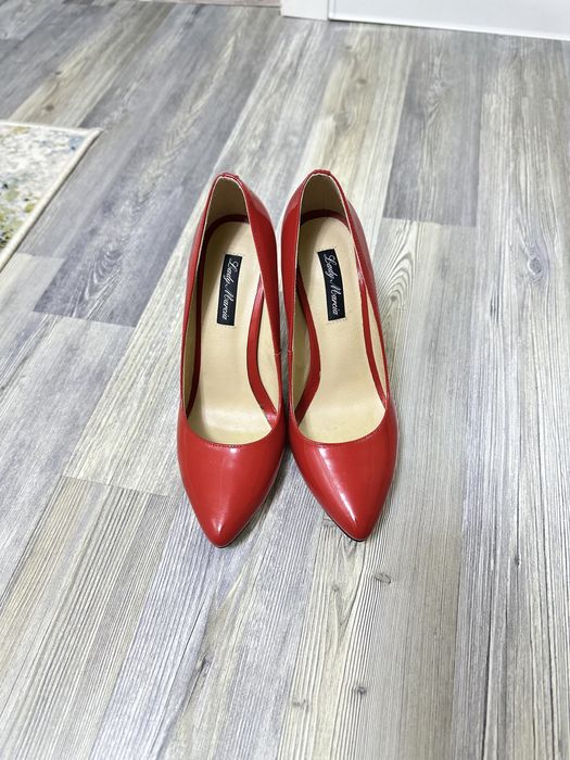 Продается туфли