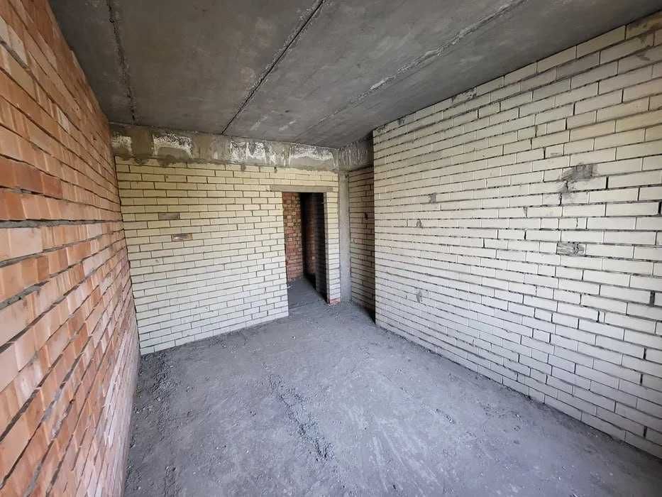 Продается 3-комн квартира в кирпичном доме 65 м² Яшнабаде с кадастром*