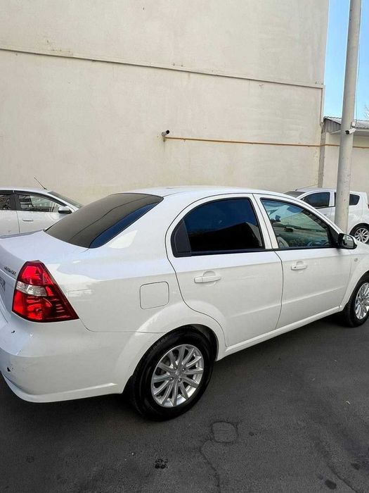 Nexia 3 Avtomat sotiladi