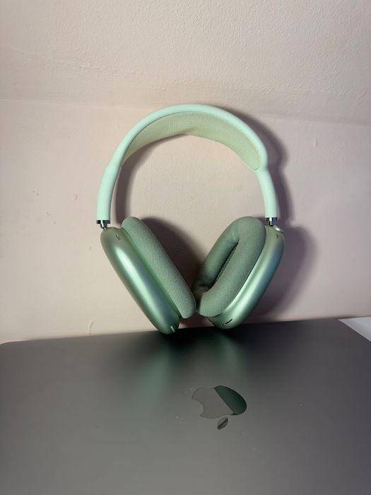 Air Pods Max Green