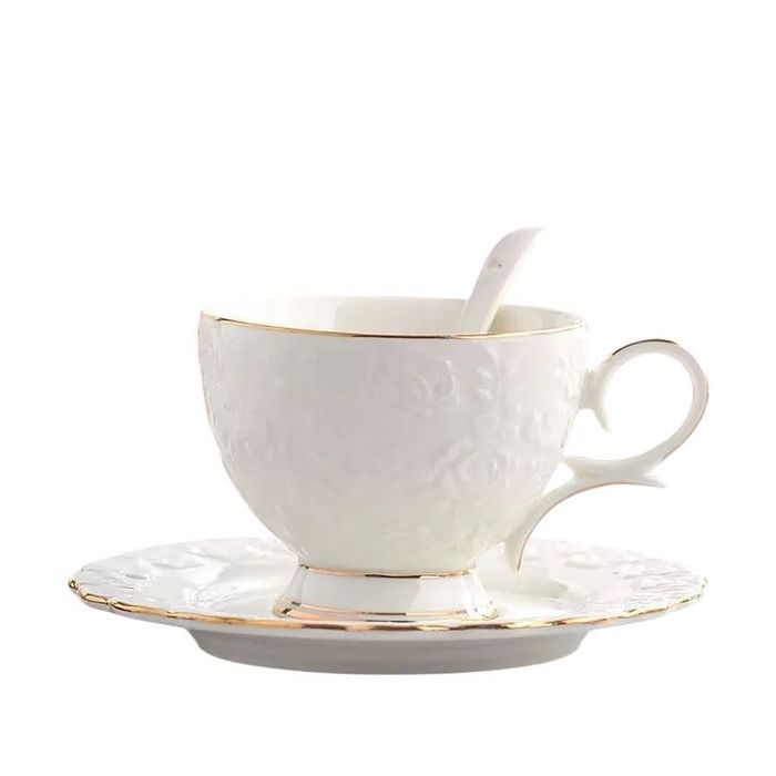 Чаша от костен порцелан за кафе и чай в комплект с лъжичка. 200мл