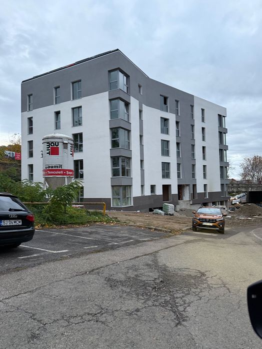 Vând apartament 2 camere în Bloc Nou