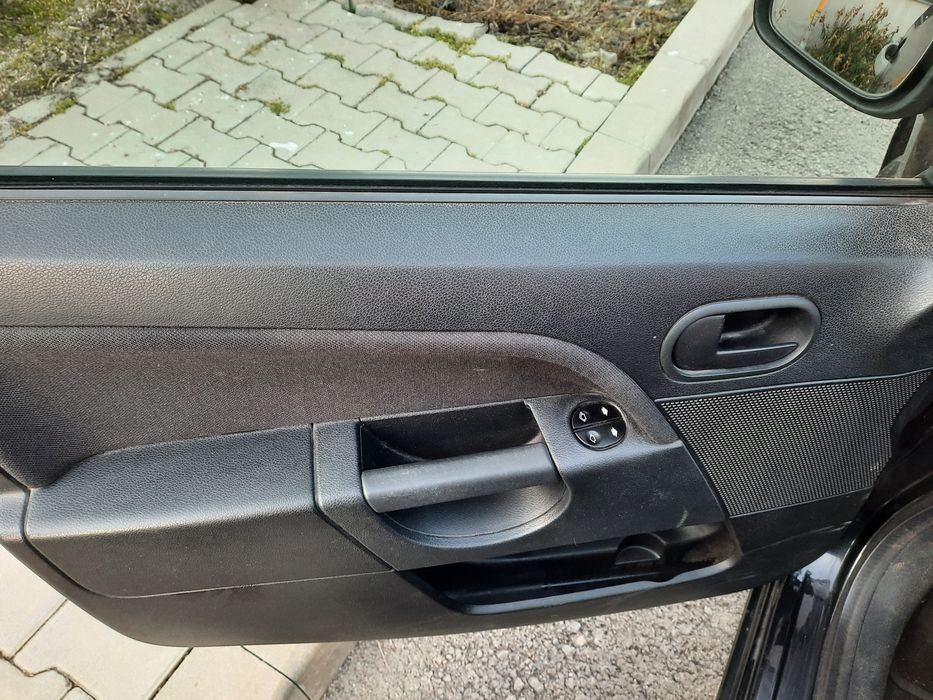 Ford Fiesta 1.3 benzină