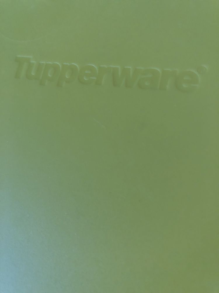 Блюдо Tupperware