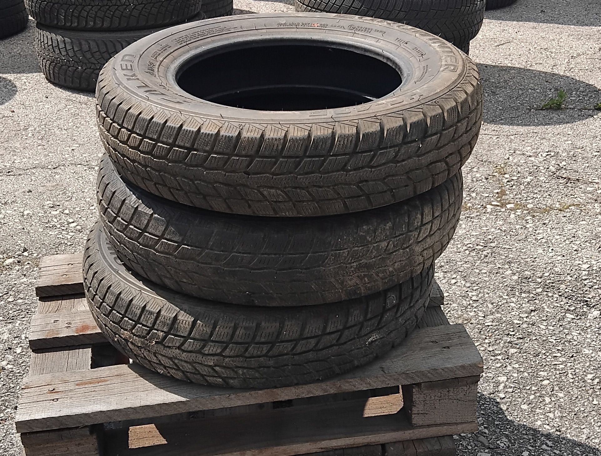 Гуми 145 80 13  Фалкен Falken 3 броя. Нов внос. Не са нови!