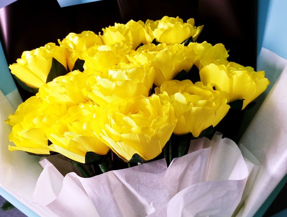 Букеты из атласных роз