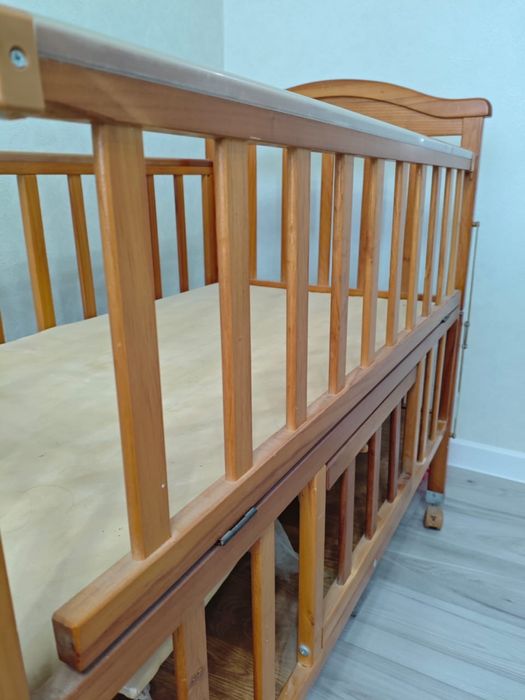 Детскую кроватку