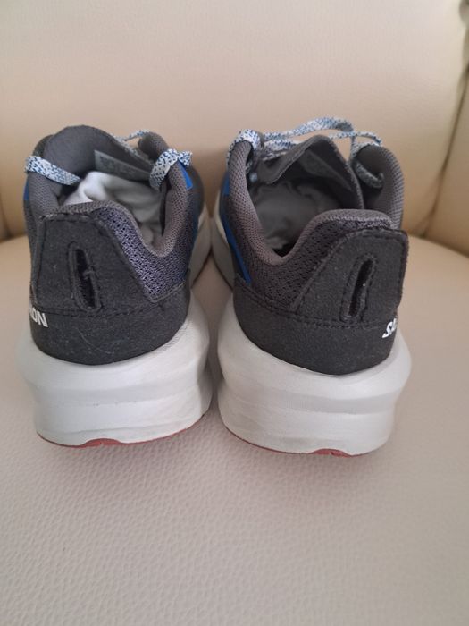 Adidasi Salomon nr 35