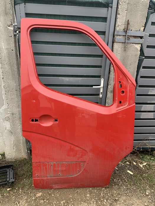 Usa fata Renault Master partea dreapta