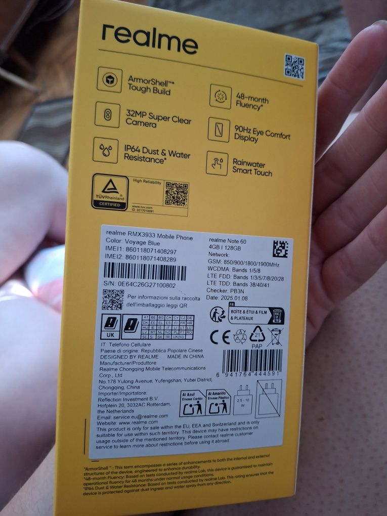 Продавам realme note 60