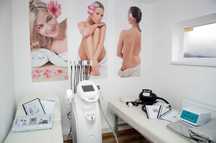 De vanzare spatiu servicii cosmetica Valea Garboului in spate la Vivo