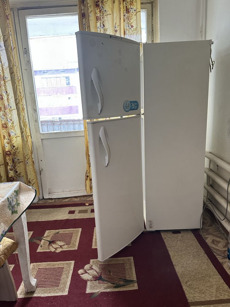 Кең 2бөлмелі үй жалға беріледі 4этажда таза, жайлы, әдемі, кең