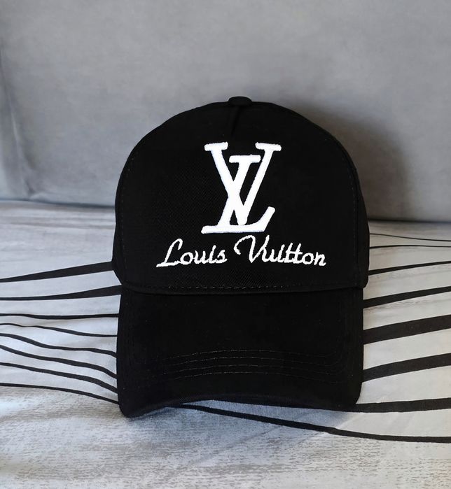 Шапка с козирка Dsquared,Nike,Armani,Gucci унисекс