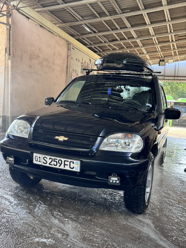 Продам нива Шевроле 2008 года 4х4
