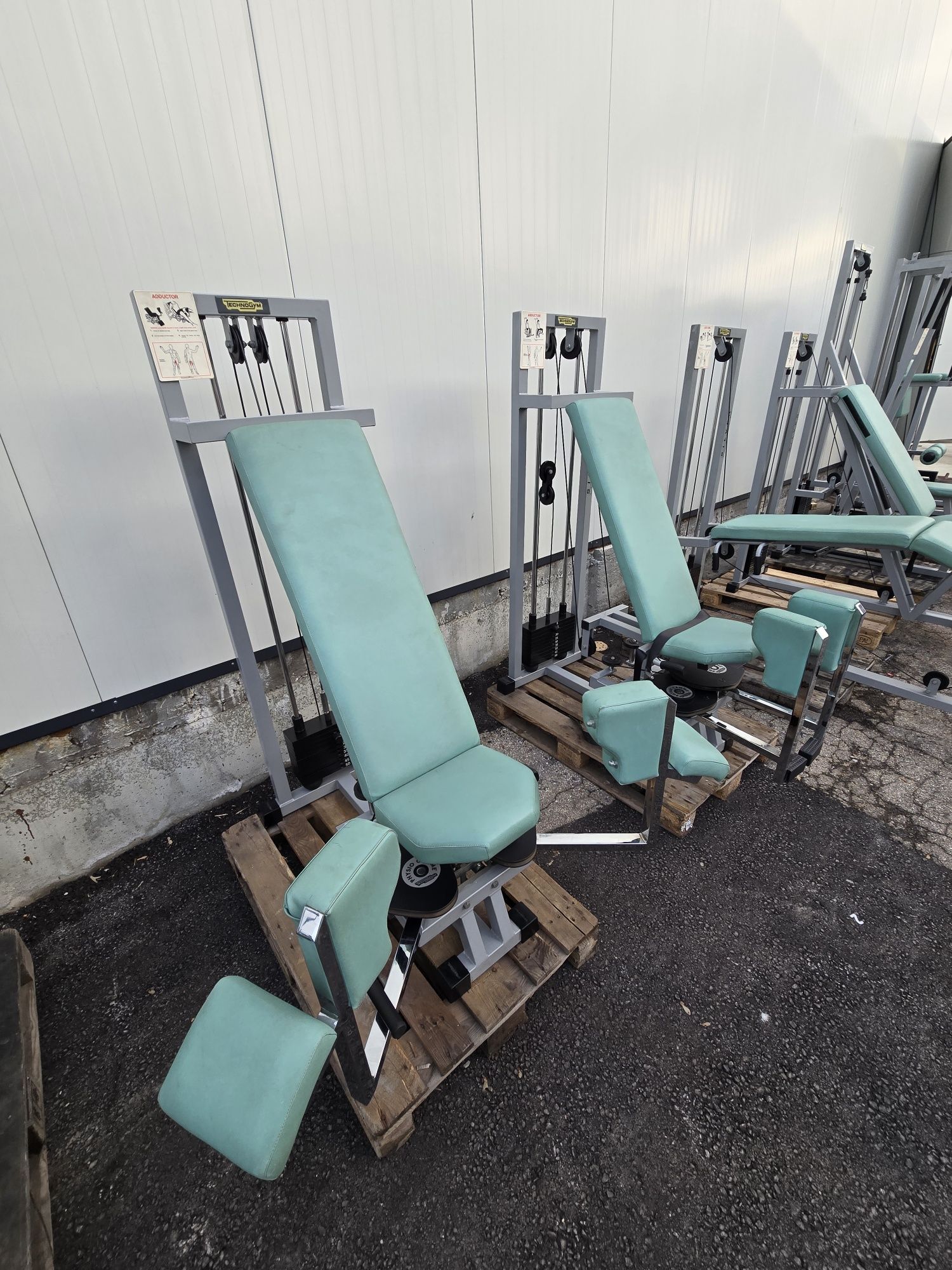 Technogym 15 ретро машини техноджим ( но чисто нови) без забележки set