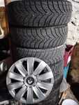 4 Genti tabla R14 capace Renault ,bonus anvelope iarna 175/65/15