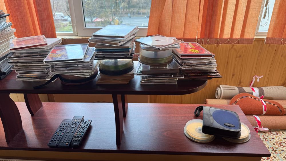 Cd/filme/muzica/casete