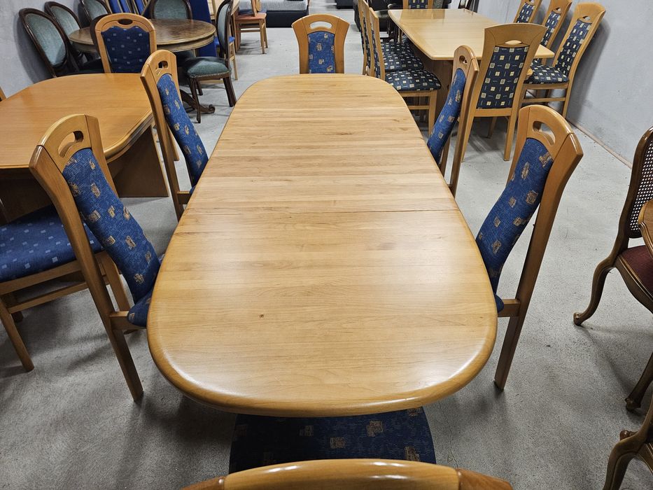 Masă extensibilă cu 6 scaune