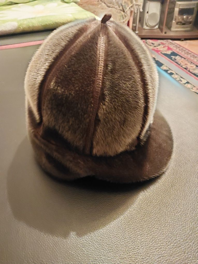 Продам зимнюю норковую шапку .