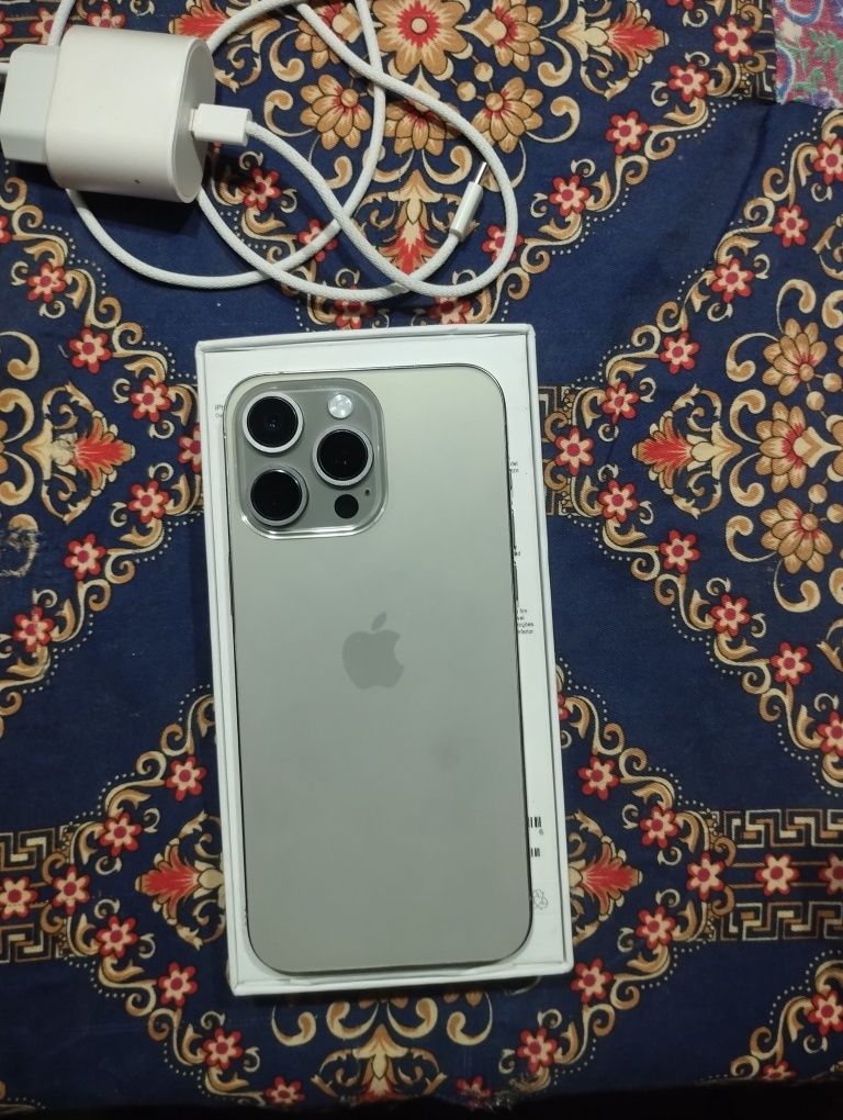 Iphone 15 pro maks
