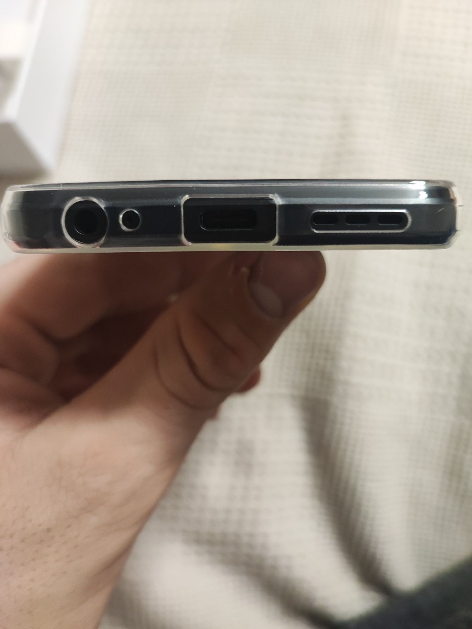 Смартфон Redbeat E3 256GB + смарт часовник/гривна